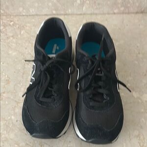 COPY - Black New Balance 515 Athletic Sneakers- women’s 8.5 - barely worn!